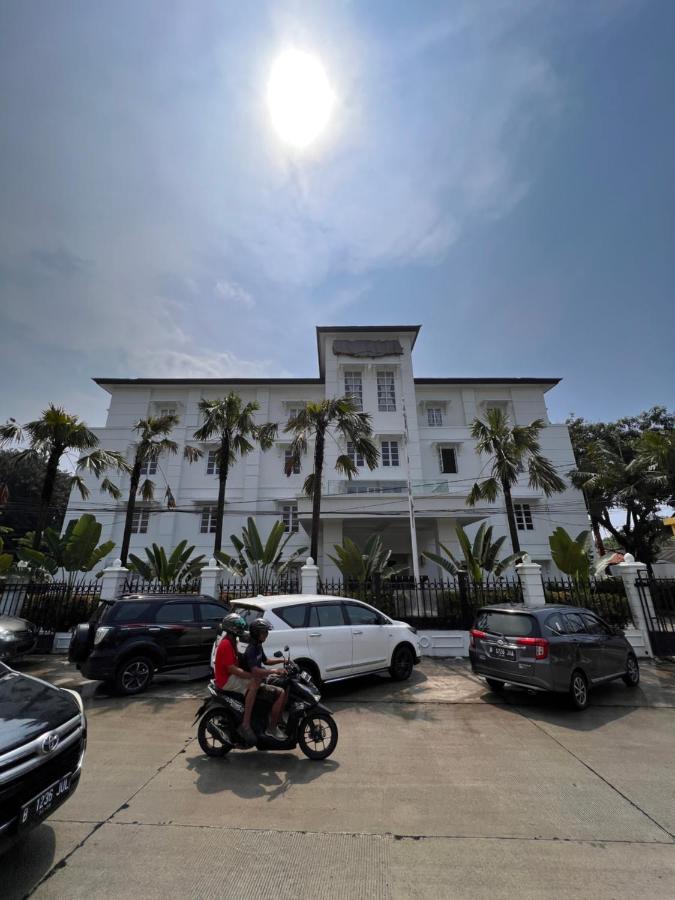 Le Semar Hotel Karawaci Dahung Extérieur photo