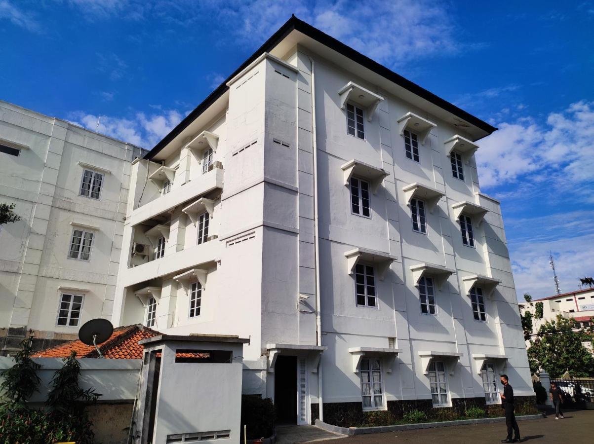 Le Semar Hotel Karawaci Dahung Extérieur photo